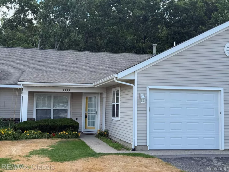 3333 Clear Vista CT NE #23, Grand Rapids, MI 49525