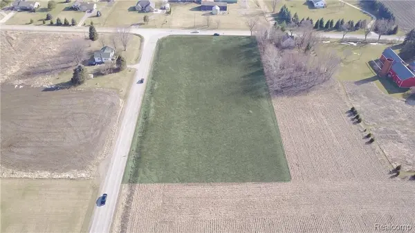 MI 48003,00 HOUGH RD