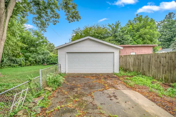 Hillsdale, MI 49242,134 S Howell ST