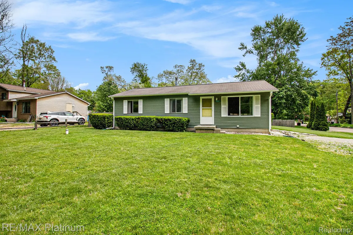 15171 WEST DR, Argentine Twp, MI 48451