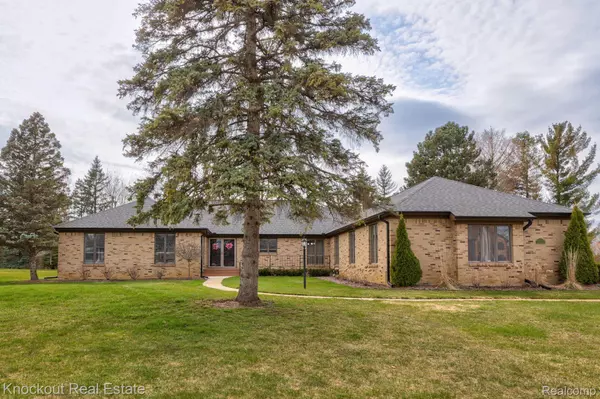 Grand Blanc, MI 48439,9350 OAKMONT DR