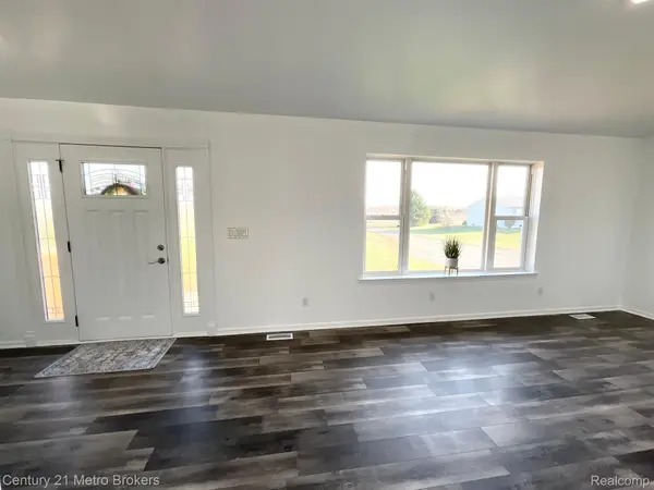 Flint, MI 48532,8228 CALKINS RD