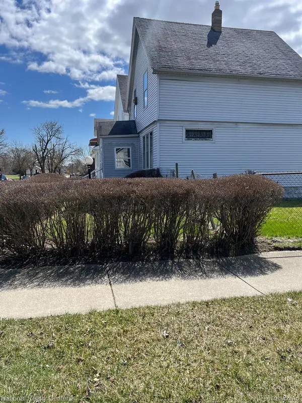 Detroit, MI 48213,5181 HOLCOMB ST