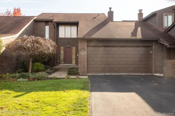 2115 BORDEAUX ST, West Bloomfield, MI 48323