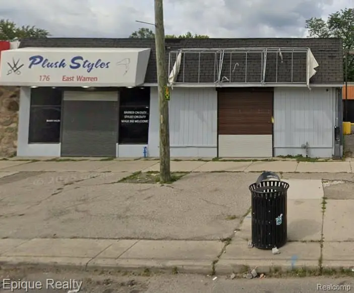 17637 E Warren AVE, MI 48224