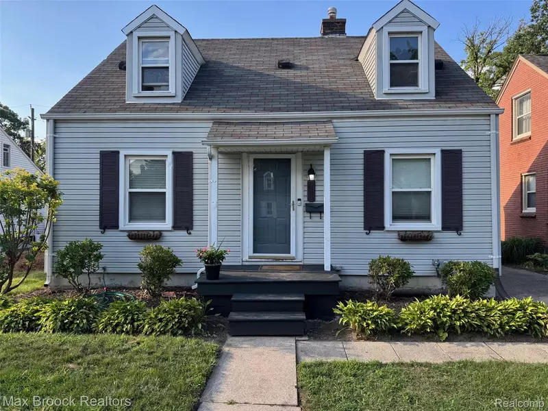 261 Channing ST, MI 48220