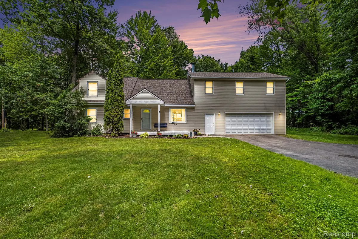 15375 Murray RD, Argentine Township, MI 48418