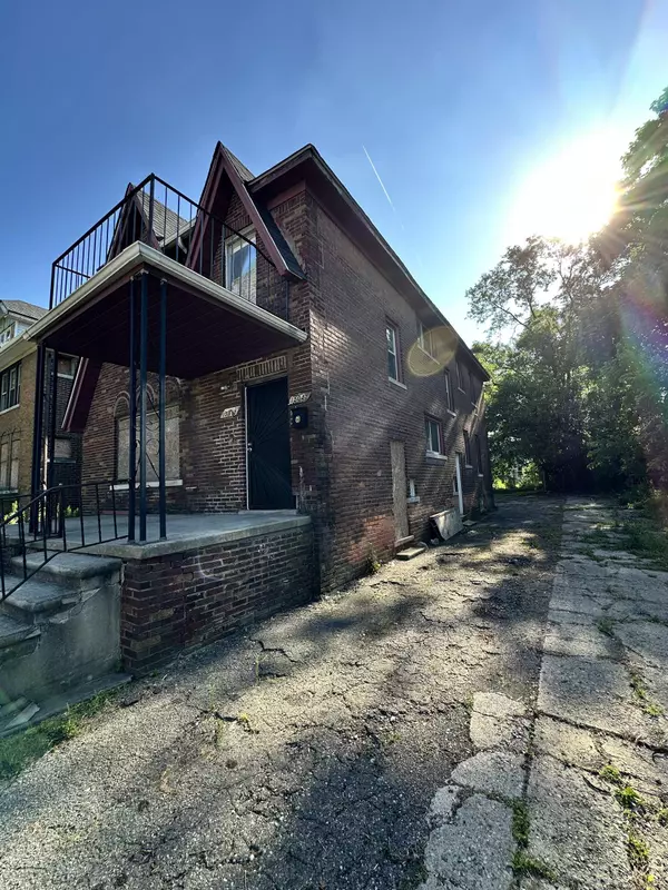 MI 48238,15043 Holmur ST