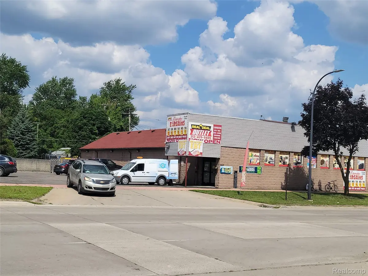 MI 48125,4650 S Beech Daly ST