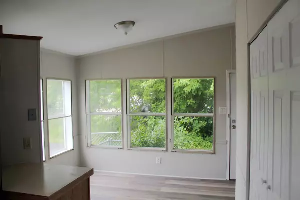 Burton, MI 48509,5249 Lapeer RD