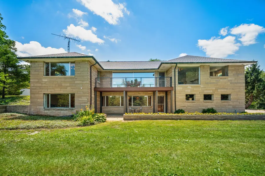 3017 Niles Buchanan RD, Buchanan, MI 49107