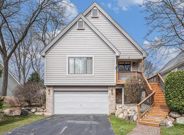 MI 48346,5589 Northcrest Village DR