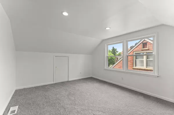 Dearborn, MI 48124,929 MERIDAN ST