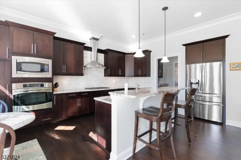 14 Howland Ter, Morris Twp., NJ 07960