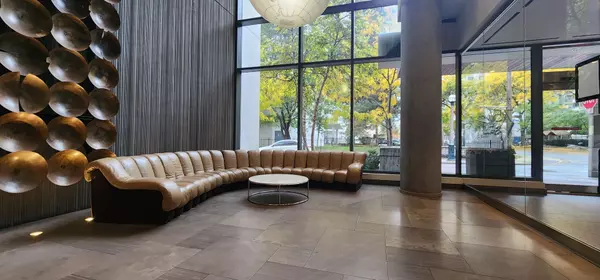 Toronto C01, ON M4Y 0A5,75 St Nicholas ST #3504