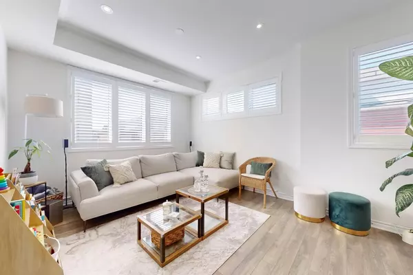 Pickering, ON L1X 0H5,1148 Dragonfly AVE #608