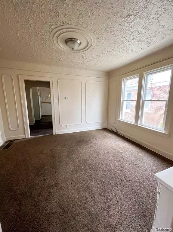 Detroit, MI 48213,12572 ROSEMARY ST