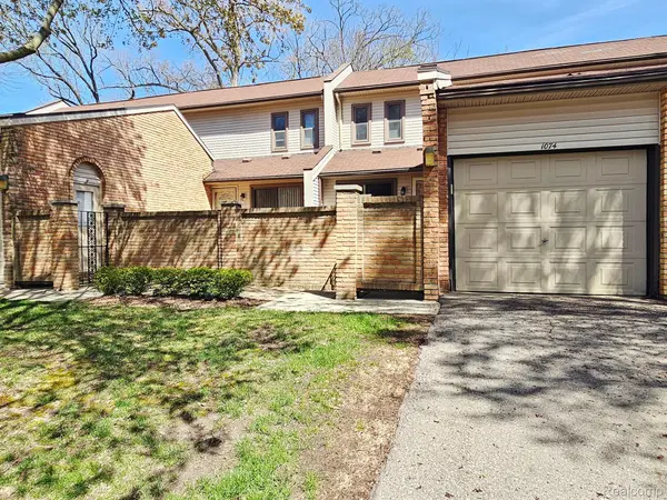 1074 WILLOW GROVE CT, Rochester Hills, MI 48307
