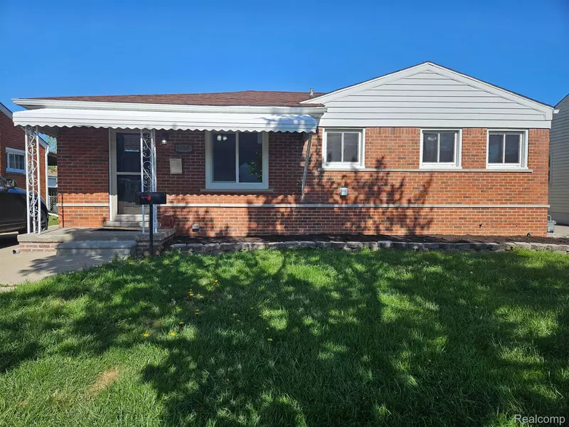 4055 17TH ST, Wyandotte, MI 48192