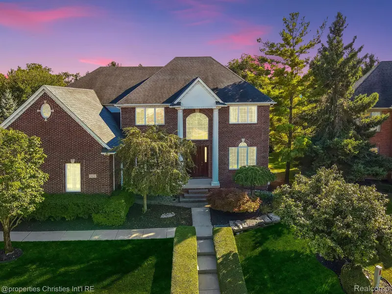 3479 Blue Heron LN, Rochester Hills, MI 48309