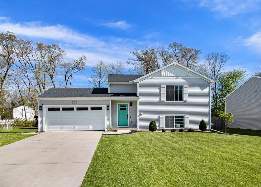 25808 Forest LN, Mattawan, MI 49071