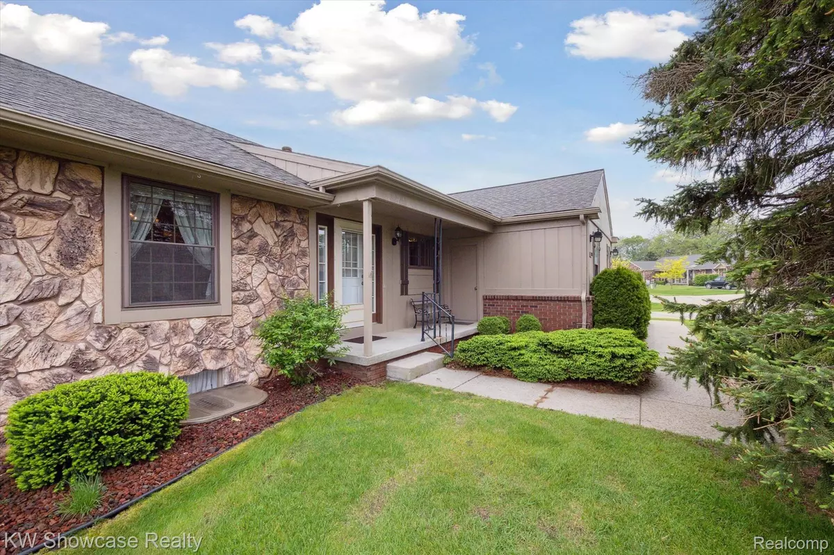 South Lyon, MI 48178,11928 Shenandoah #3