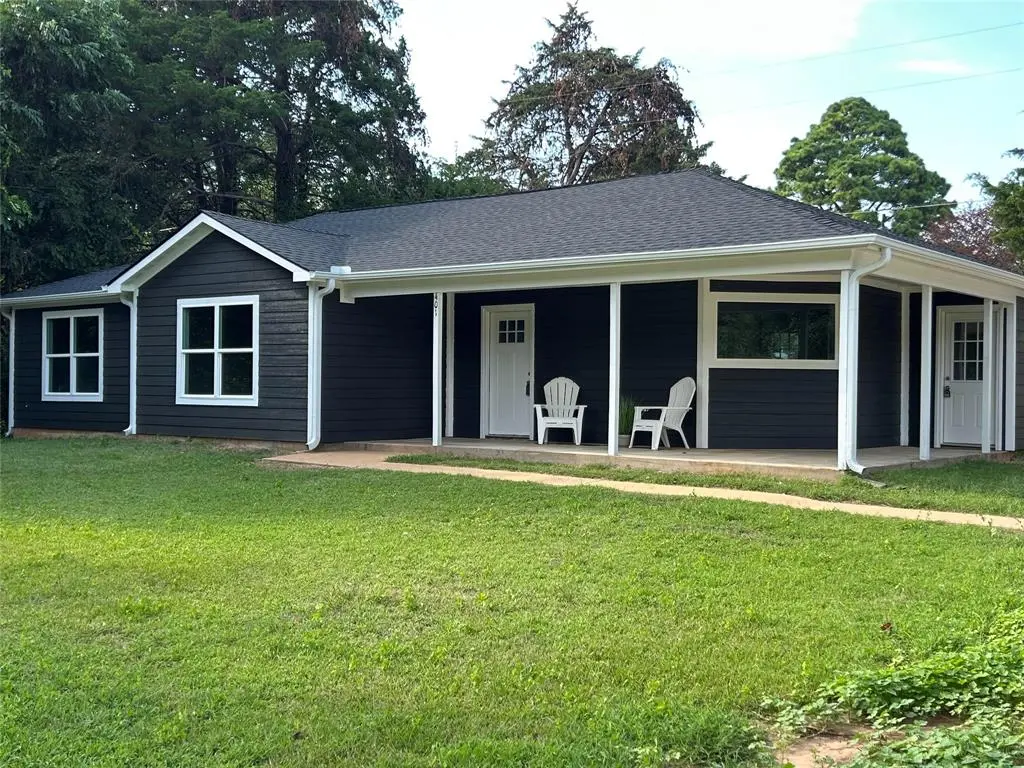 Pottsboro, TX 75076,401 Graves Circle