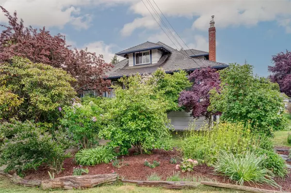 Esquimalt, BC V9A 5J9,1241 Juno St