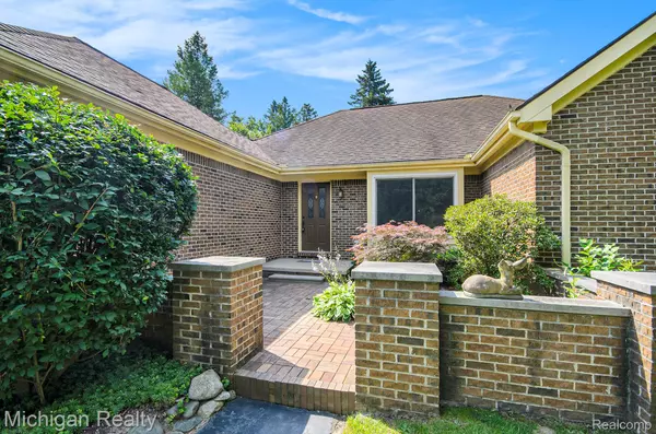 Commerce Twp, MI 48382,3531 E COMMERCE RD