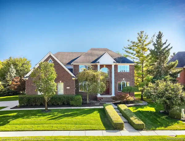 Rochester Hills, MI 48309,3479 Blue Heron LN