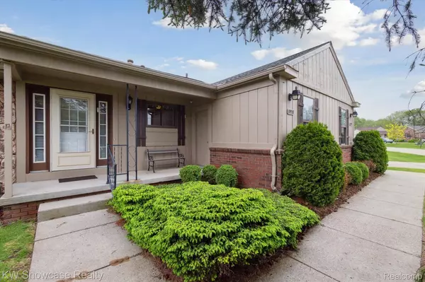 South Lyon, MI 48178,11928 Shenandoah #3