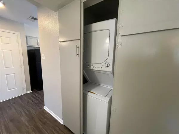 Dallas, TX 75226,4717 Columbia Avenue #202