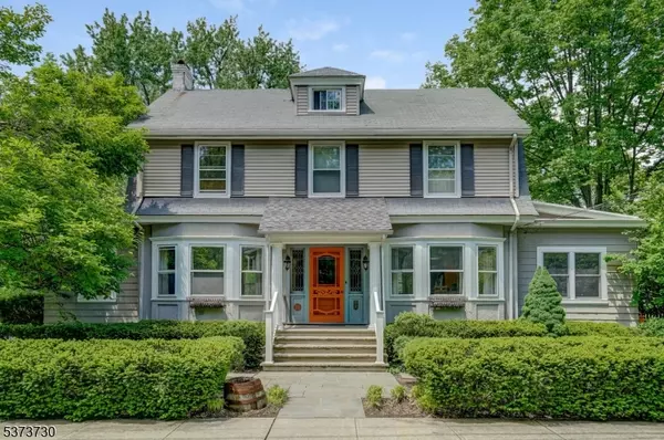 25 Locust Dr, Summit City, NJ 07901