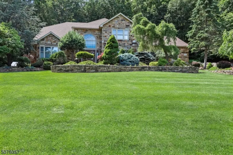 5 Brandywine Ct, Roxbury Twp., NJ 07876