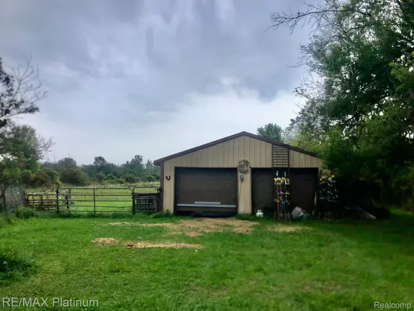 Columbiaville, MI 48421,5321 WILSON RD