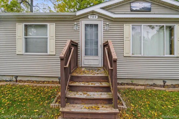 Holly, MI 48442,701 S BROAD ST