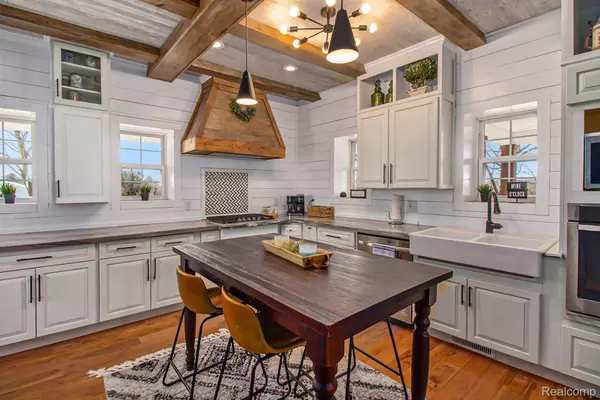 Fowlerville, MI 48836,7890 STOW RD