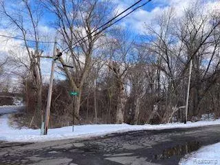 Milford, MI 48381,000 Oakland & Caroline