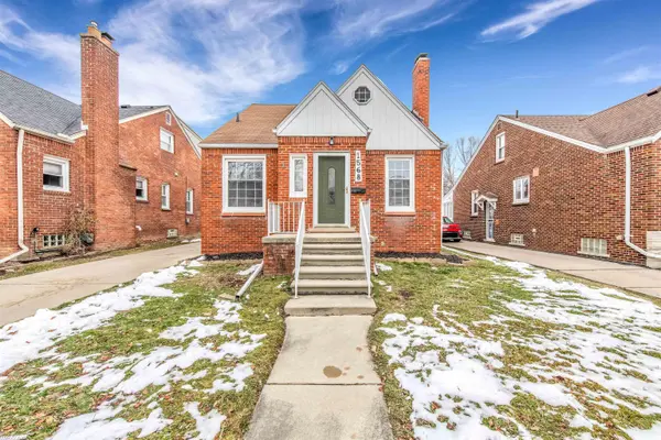 1568 Brys Dr., Grosse Pointe Woods, MI 48236