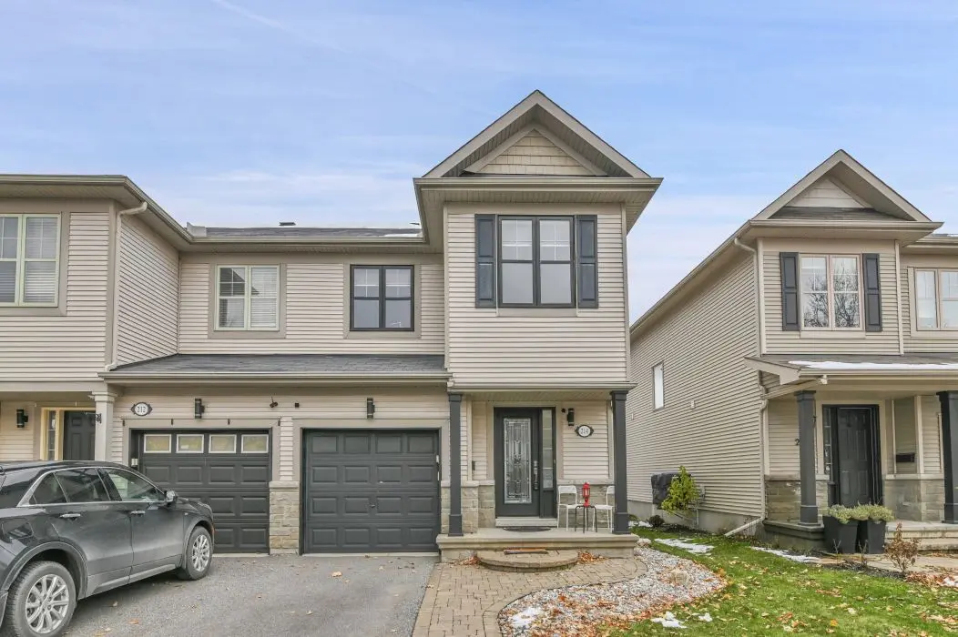 Orleans - Cumberland And Area, ON K4A 5B4,214 Trail Side CIR