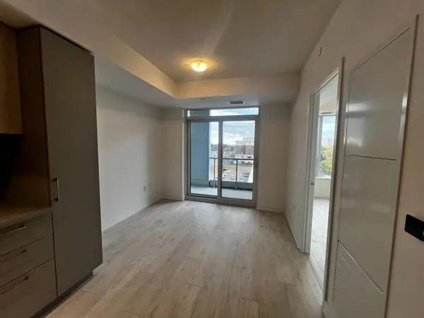 Burlington, ON L7T 2E1,500 Plains RD #516