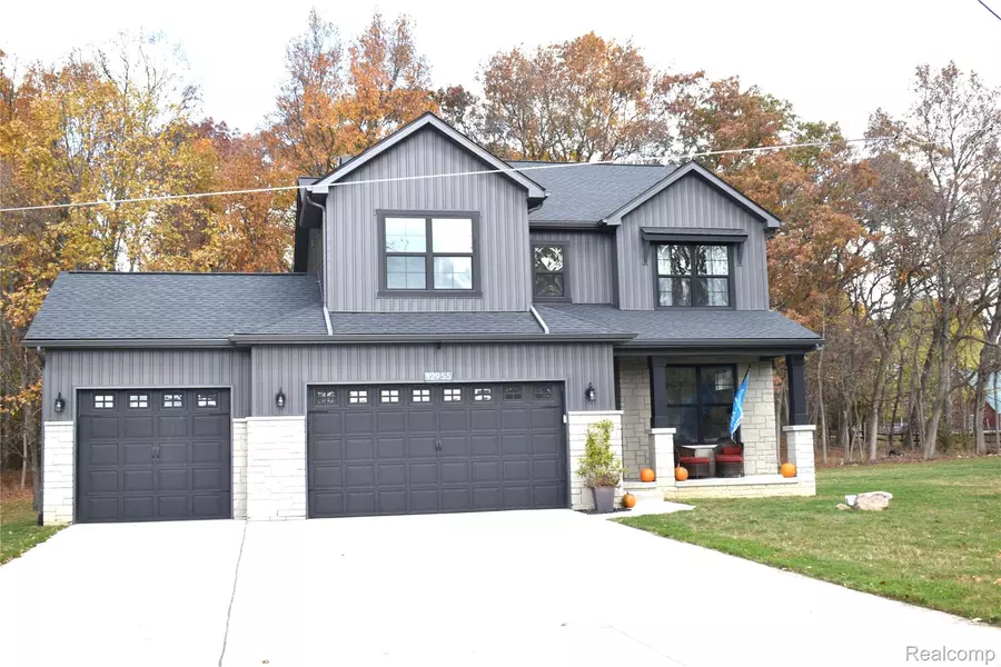 12955 Twyla LN, Hartland, MI 48353