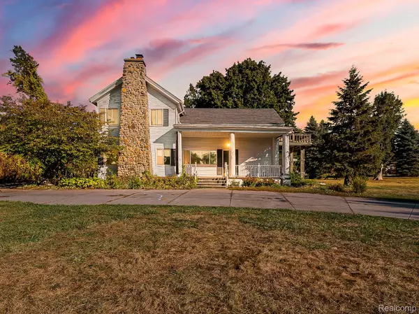 8470 Wise RD, Commerce Twp, MI 48382