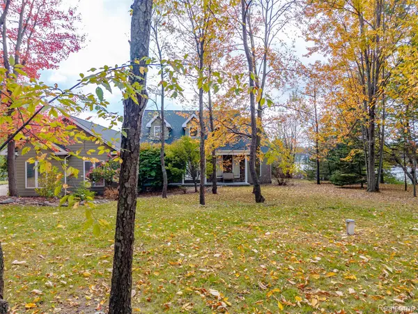 Davisburg, MI 48350,11709 Osprey Bay RD