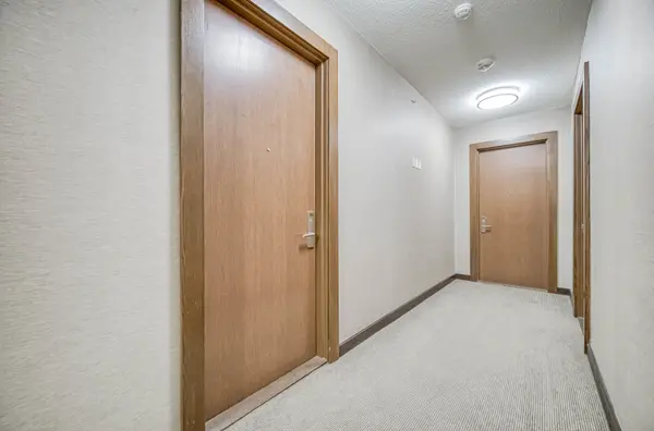 386 Yonge ST #3414, Toronto C01, ON M5B 0A5