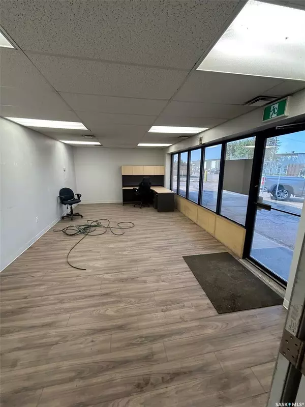 Saskatoon, SK S7K 4Z7,2924 Miners AVENUE #B/C