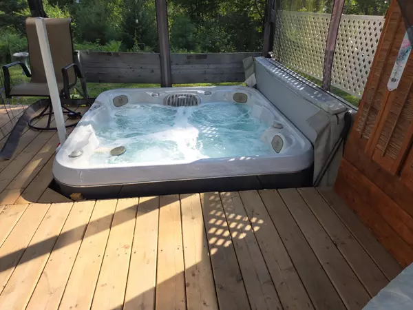 Mcmurrich/monteith, ON P0A 1Y0,23A East Bear Lake RD