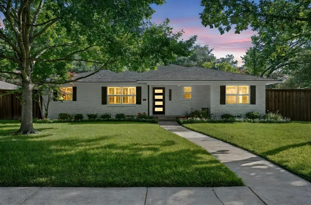 Dallas, TX 75218,10219 Vinemont Street