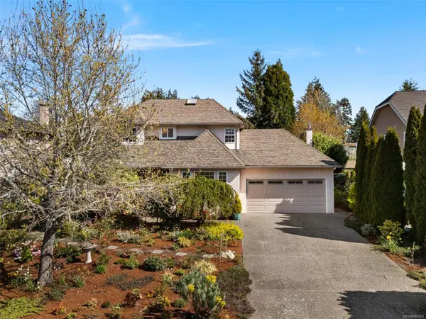 Saanich, BC V8Y 3L5,1214 Crofton Terr