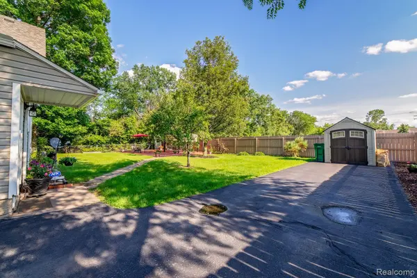 Brownstown, MI 48193,19245 SIBLEY RD